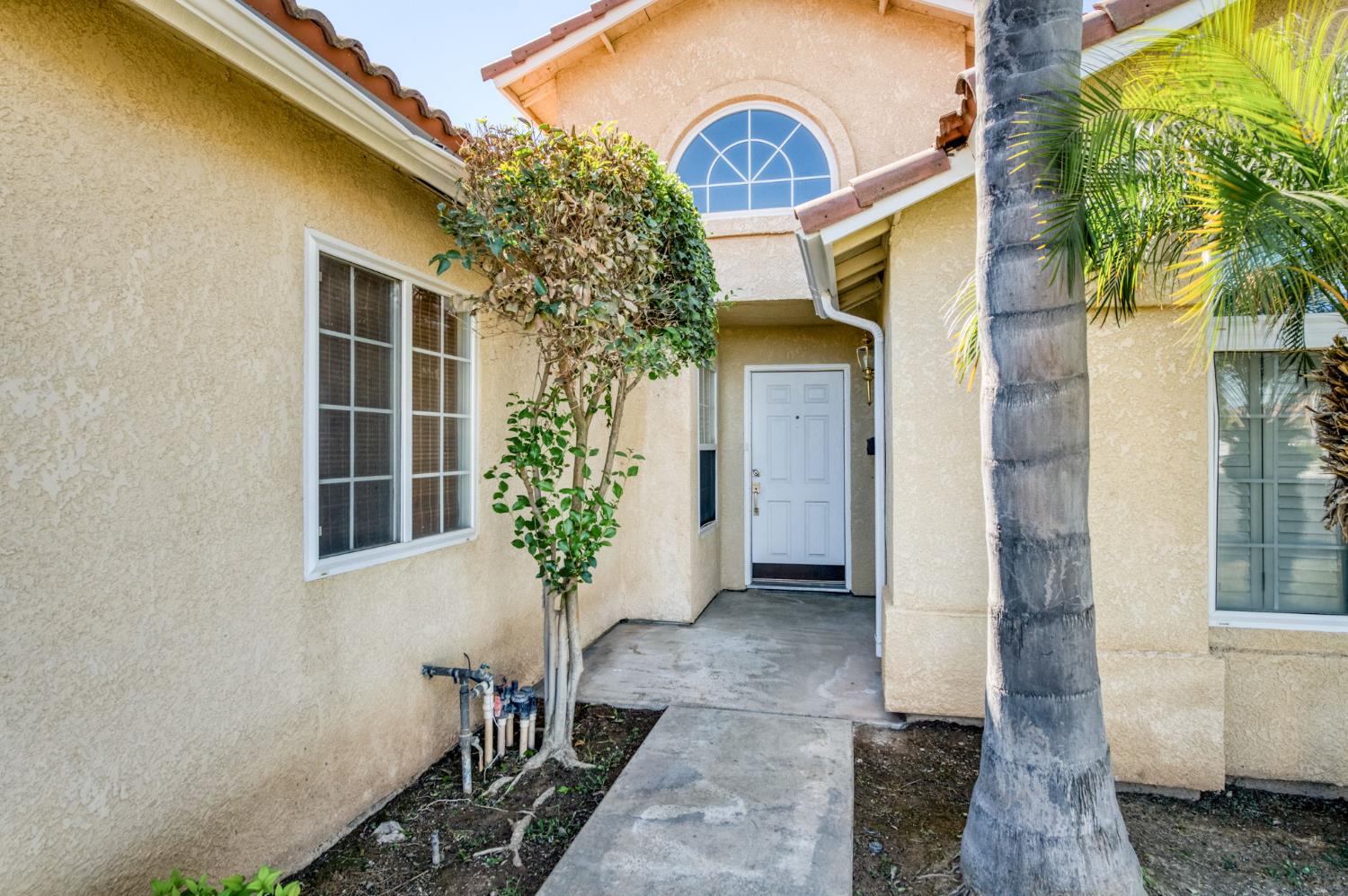 168 Makenna Dr, Madera, CA 93637