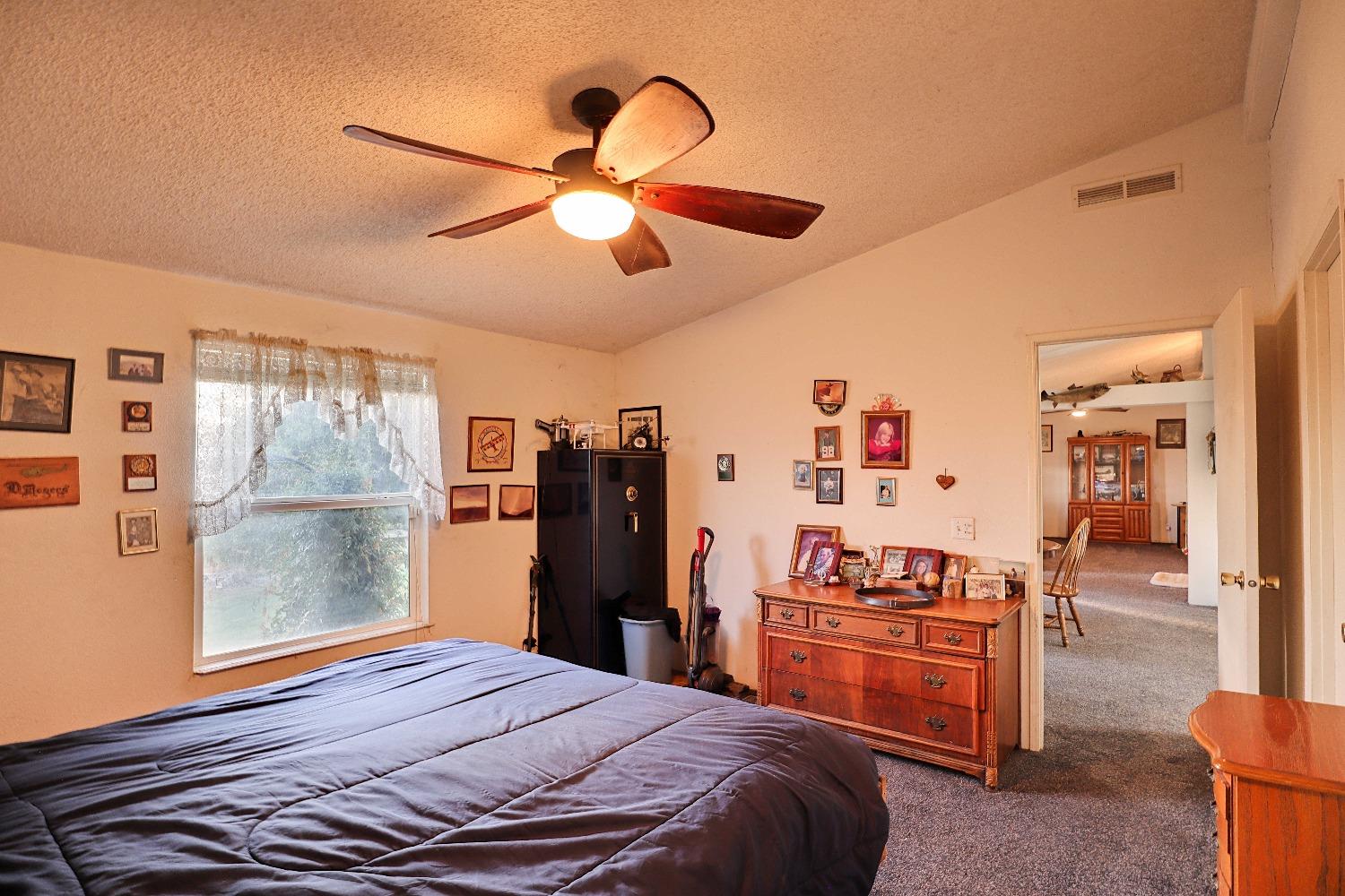 3363 S Anchor Ave, Orange Cove, CA 93646