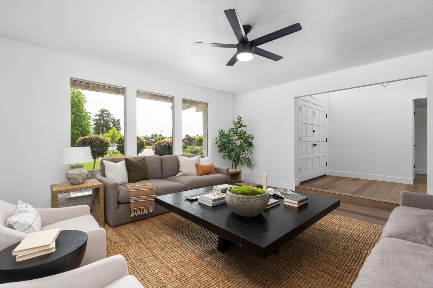 2626 W Scott Ave, Fresno, CA 93711