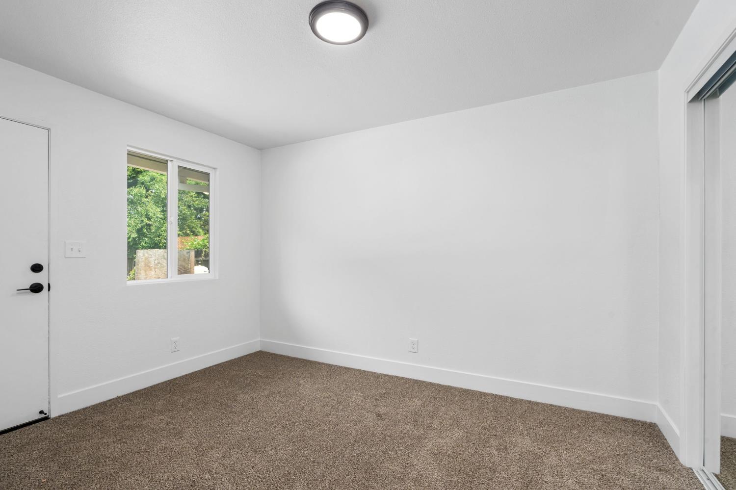 2626 W Scott Ave, Fresno, CA 93711