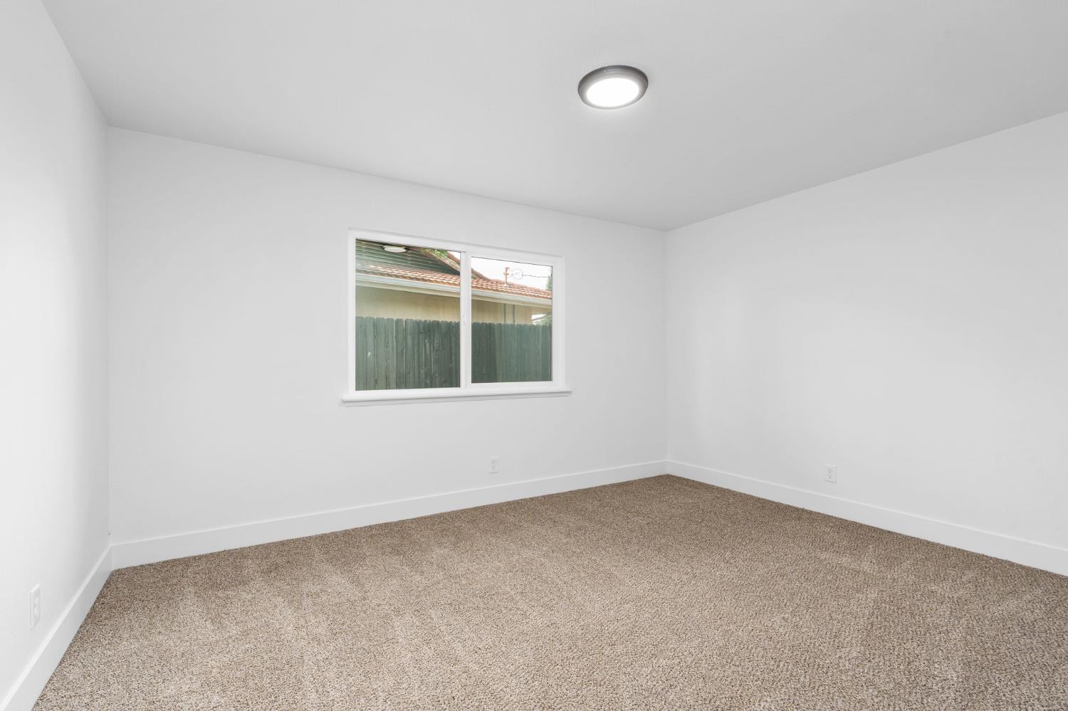 2626 W Scott Ave, Fresno, CA 93711