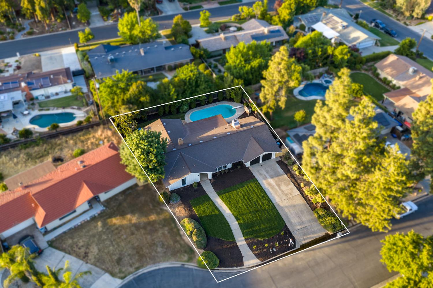 2626 W Scott Ave, Fresno, CA 93711