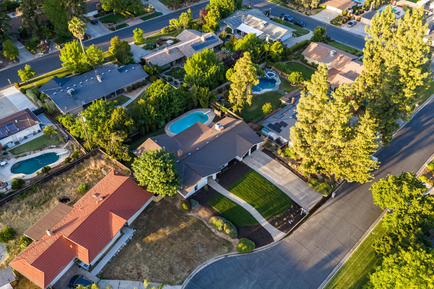 2626 W Scott Ave, Fresno, CA 93711