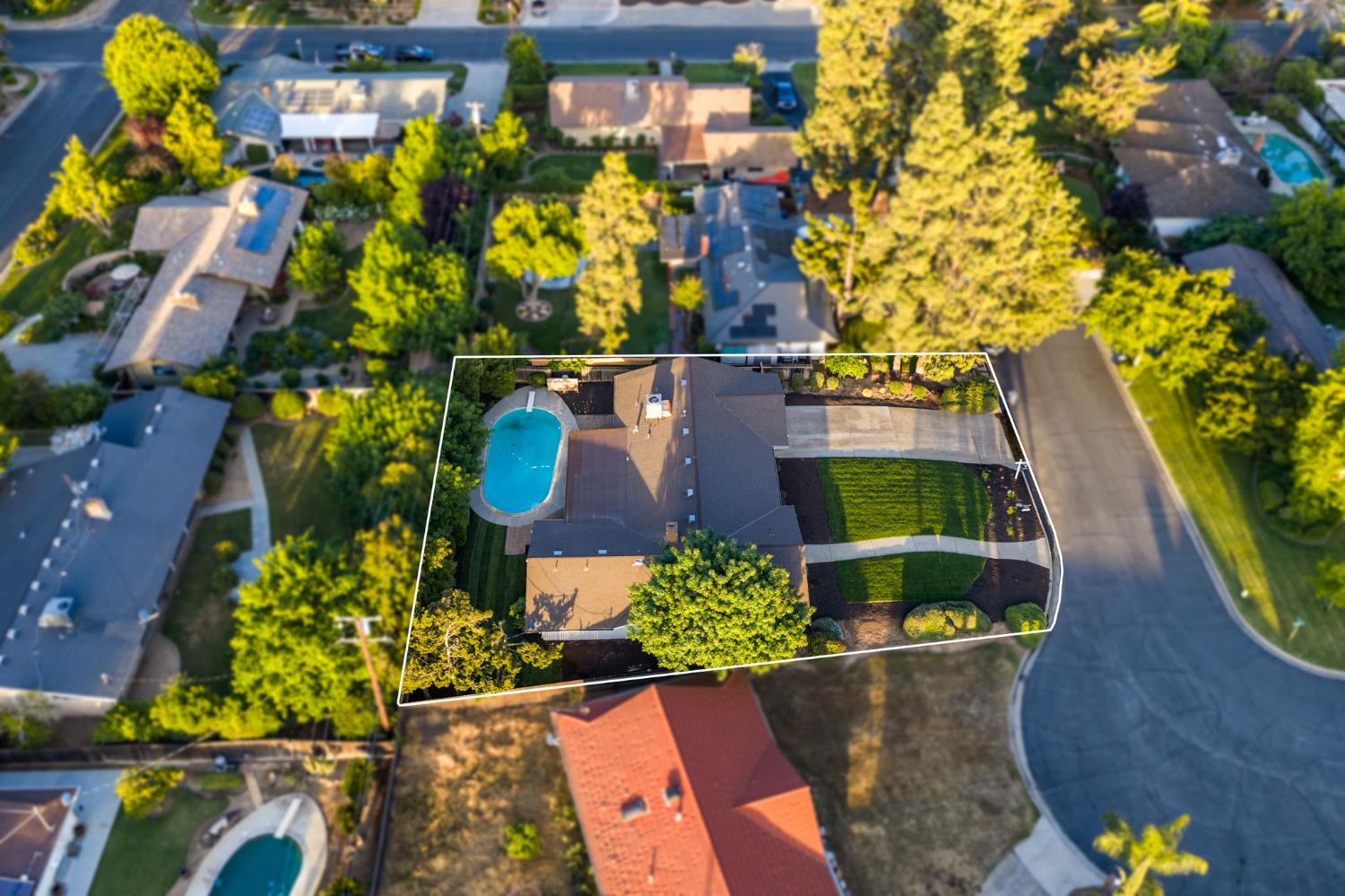 2626 W Scott Ave, Fresno, CA 93711