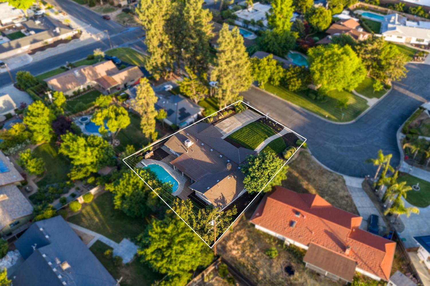 2626 W Scott Ave, Fresno, CA 93711