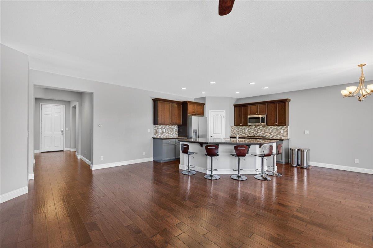 1776 N McPherson Ln, Clovis, CA 93619