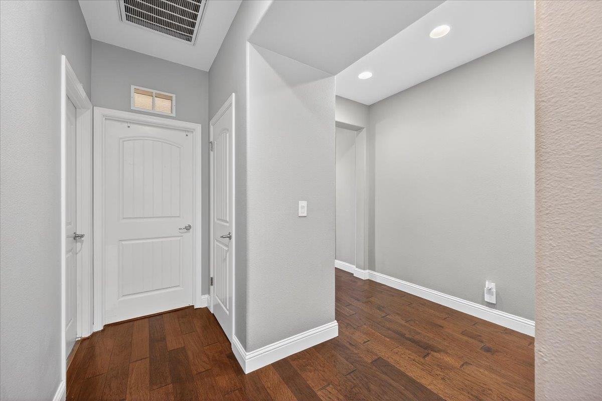 1776 N McPherson Ln, Clovis, CA 93619