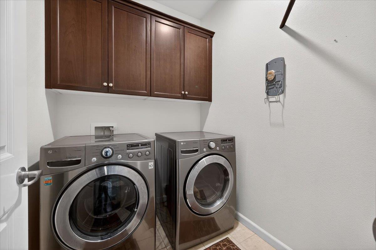 1776 N McPherson Ln, Clovis, CA 93619