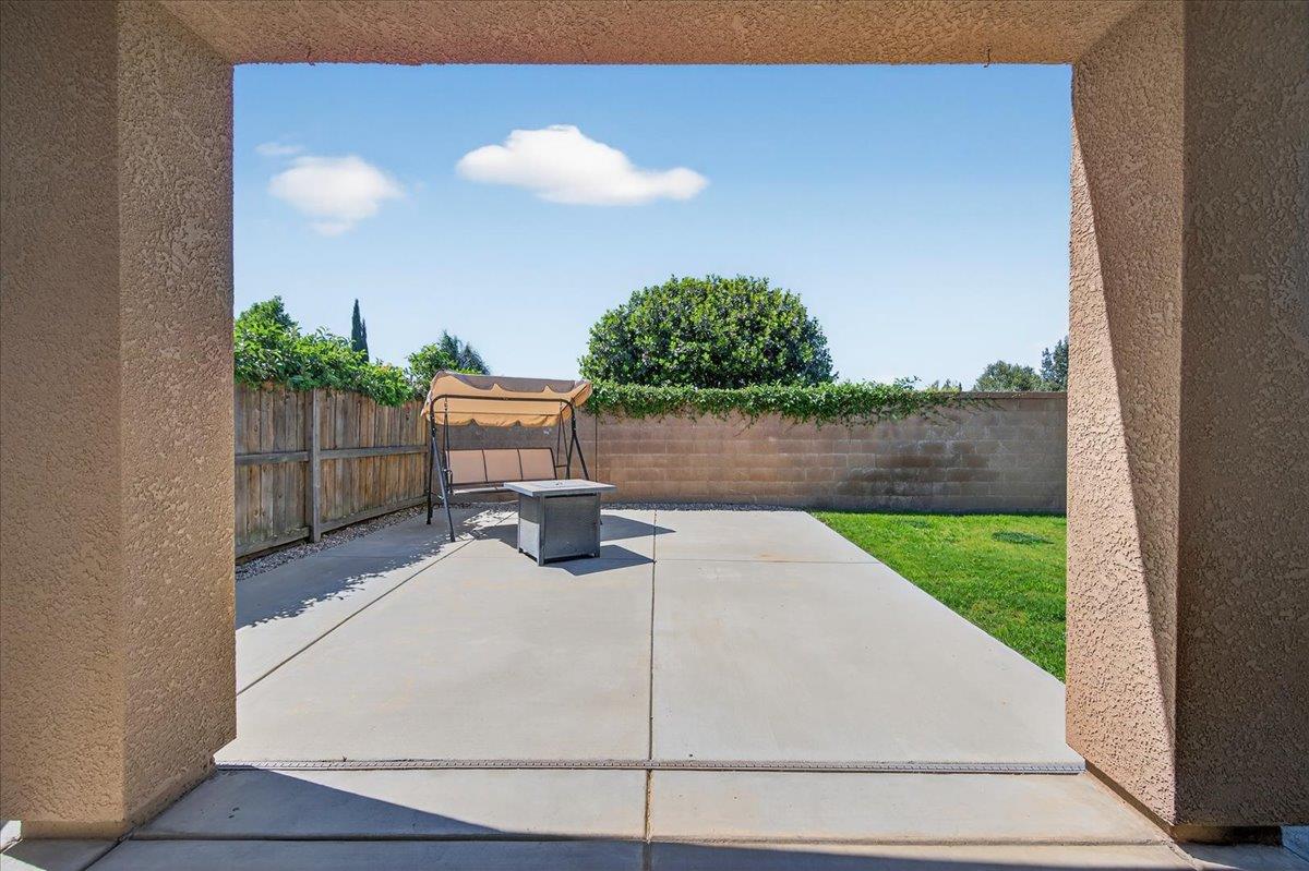 1776 N McPherson Ln, Clovis, CA 93619