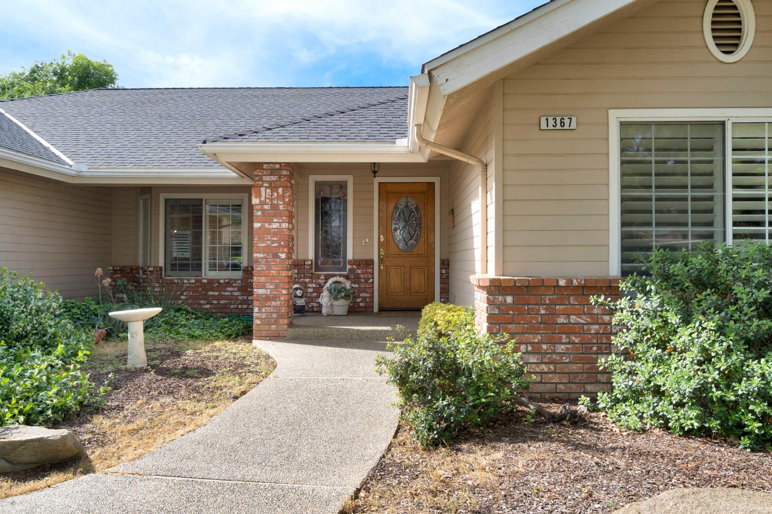 1367 E Decatur Ave, Fresno, CA 93720