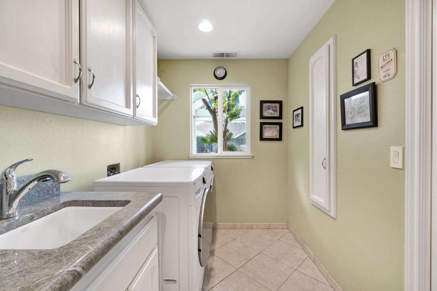 1367 E Decatur Ave, Fresno, CA 93720