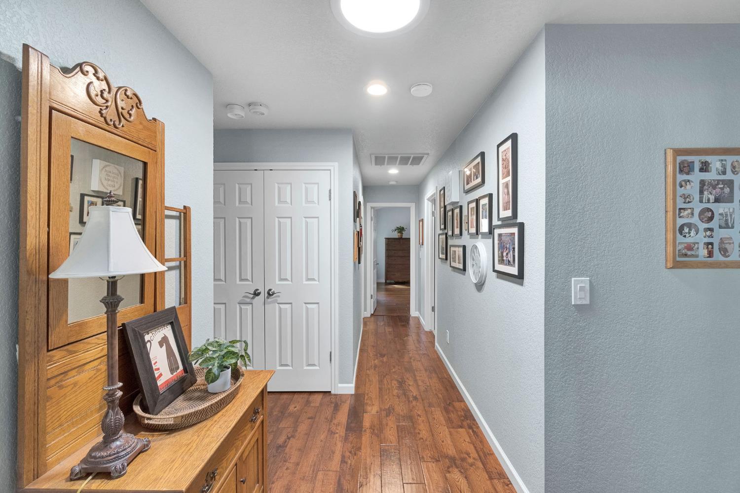 1367 E Decatur Ave, Fresno, CA 93720