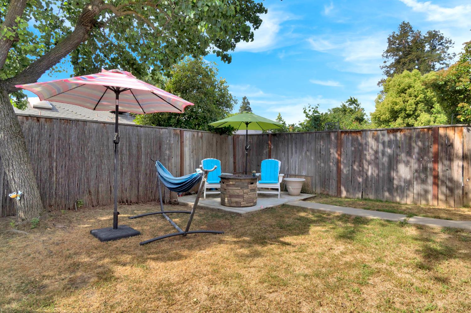 1367 E Decatur Ave, Fresno, CA 93720