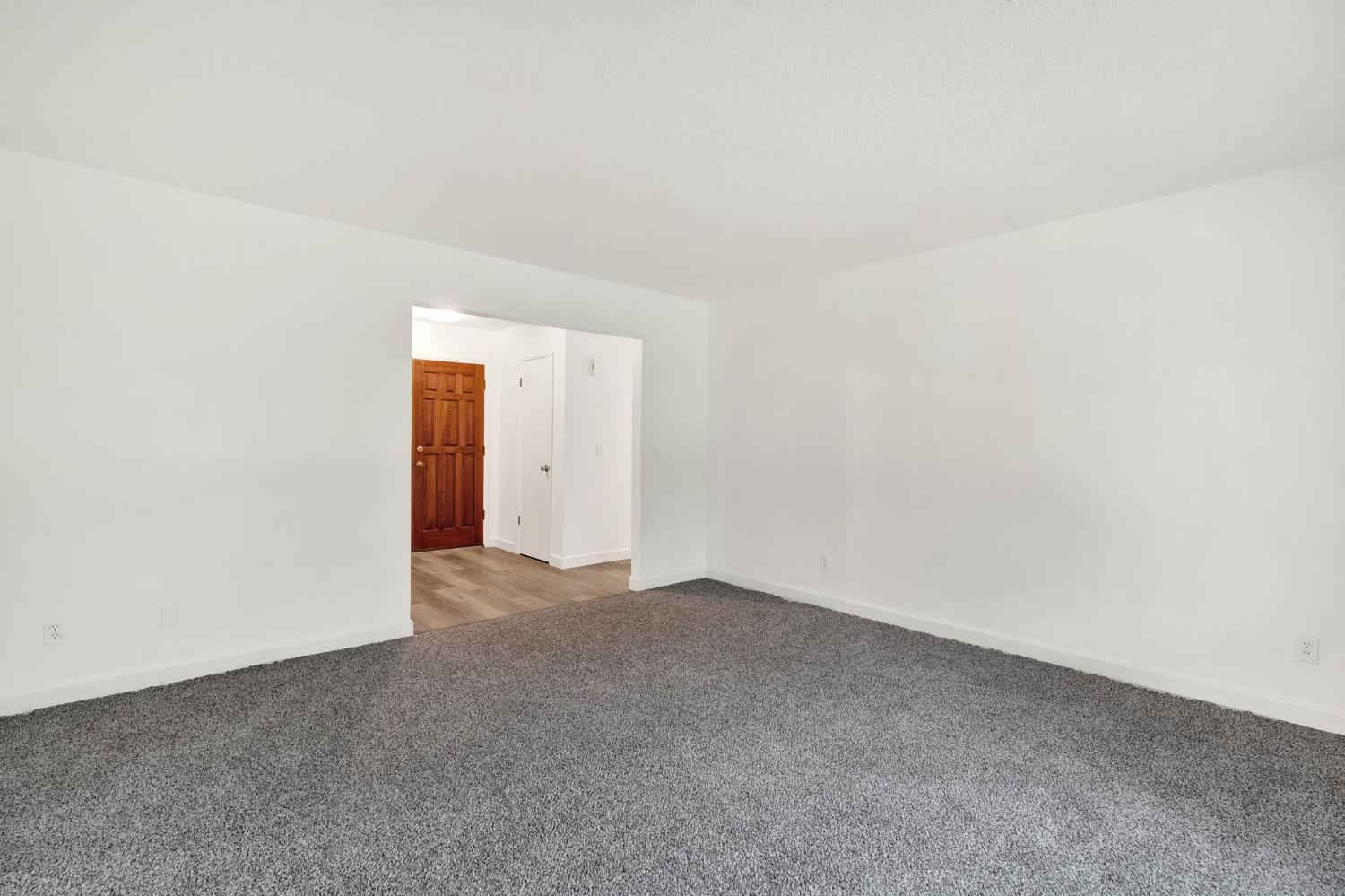 778 W Polson Ave, Clovis, CA 93612