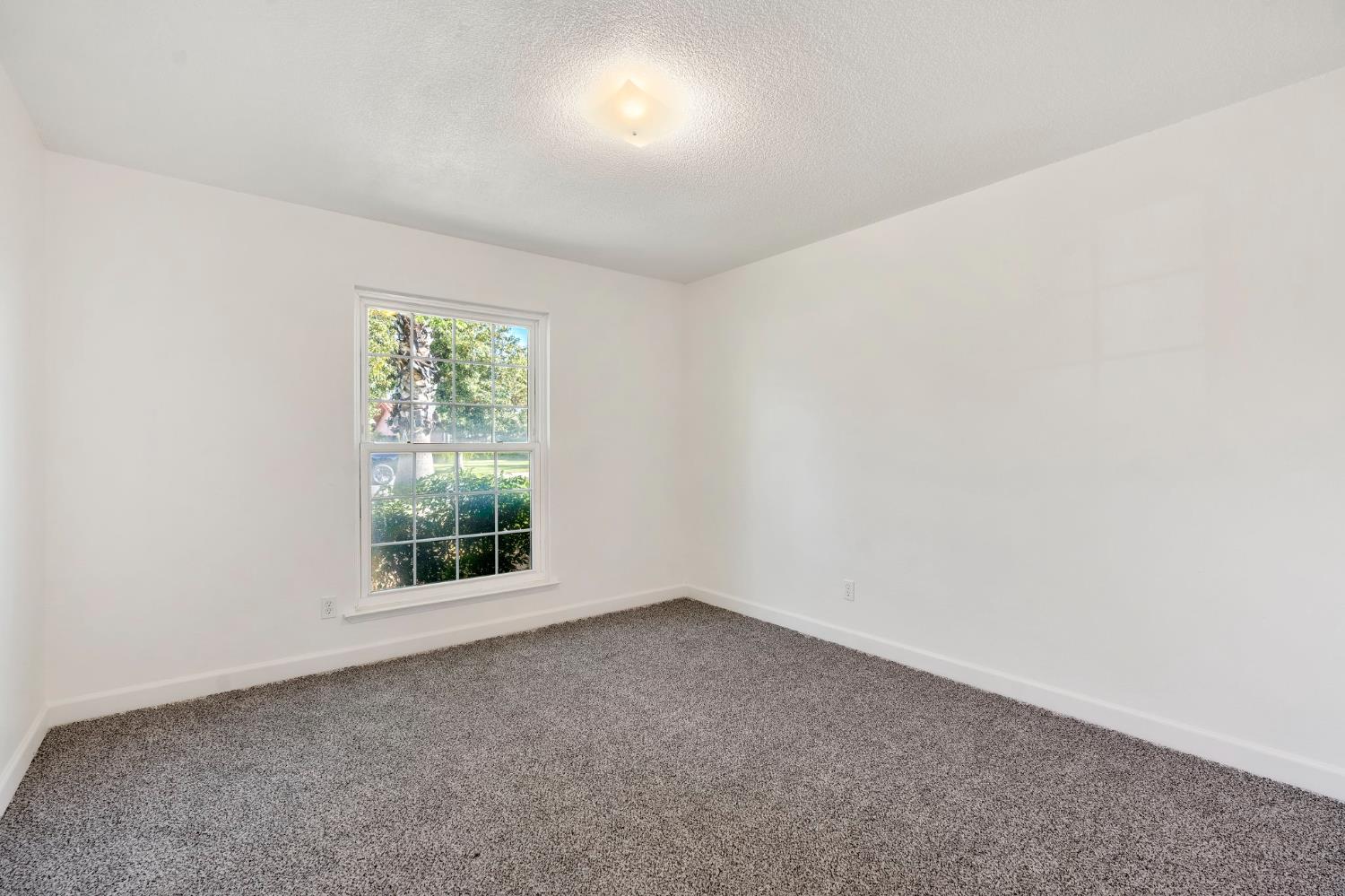 778 W Polson Ave, Clovis, CA 93612