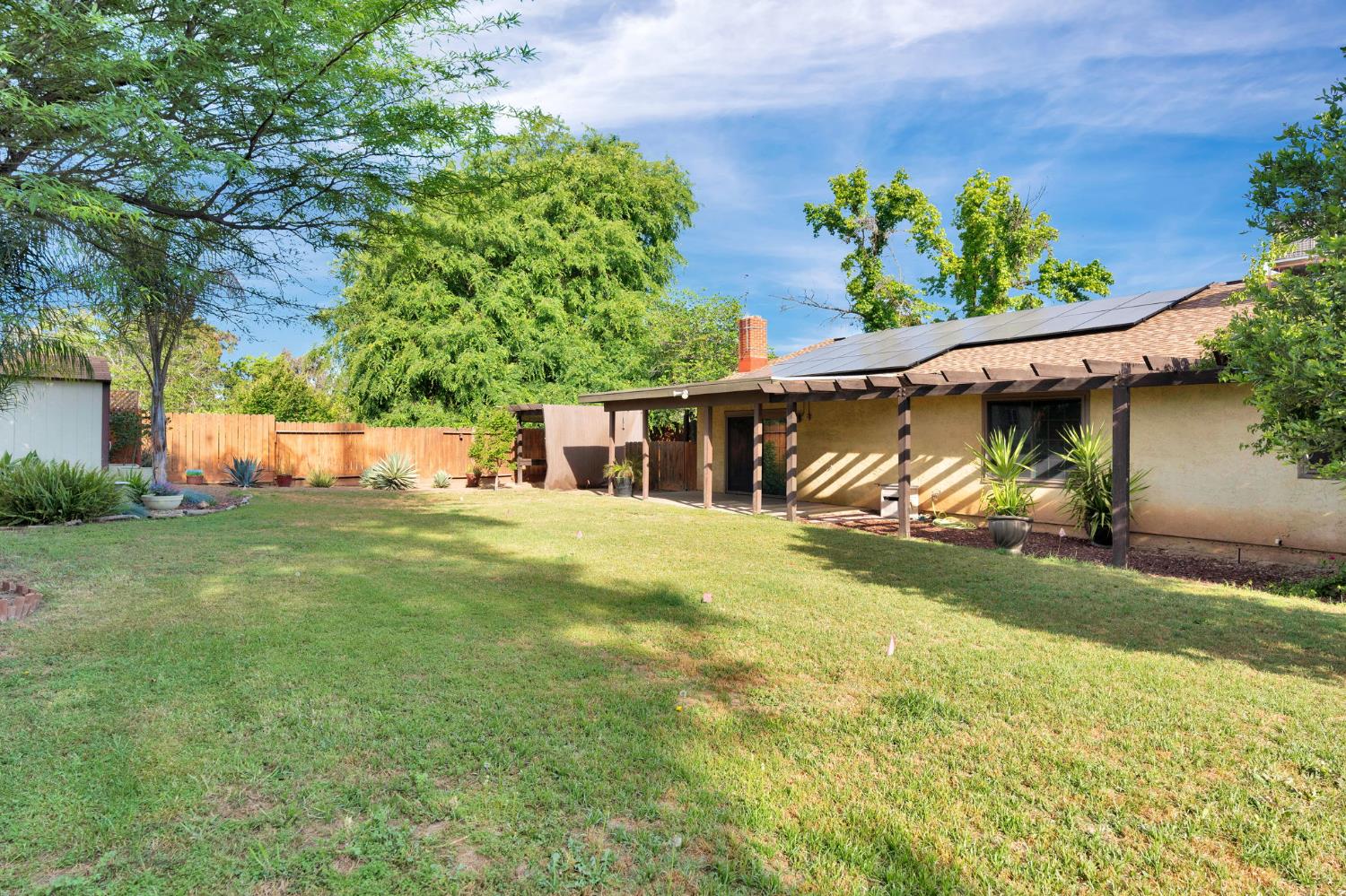 778 W Polson Ave, Clovis, CA 93612