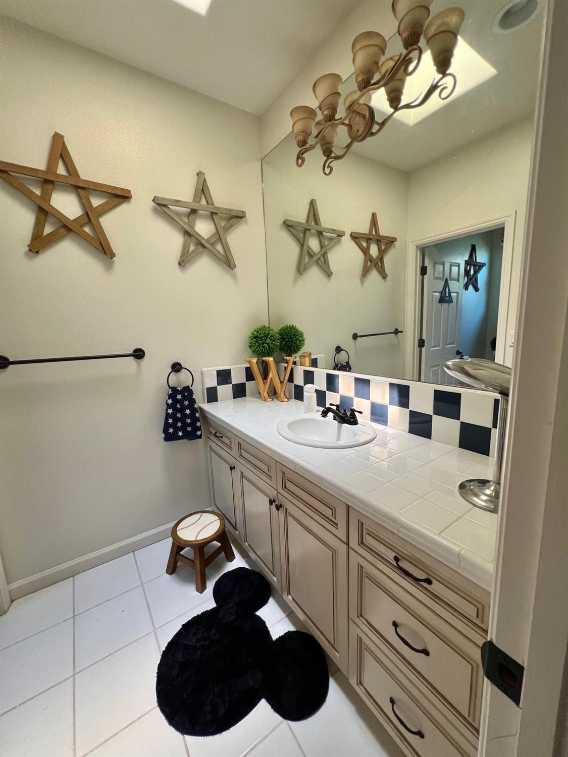 8730 Laguna St, Chowchilla, CA 93610