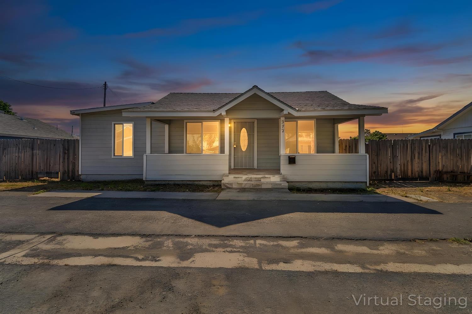 272 Pleasant St, Lindsay, CA 93247