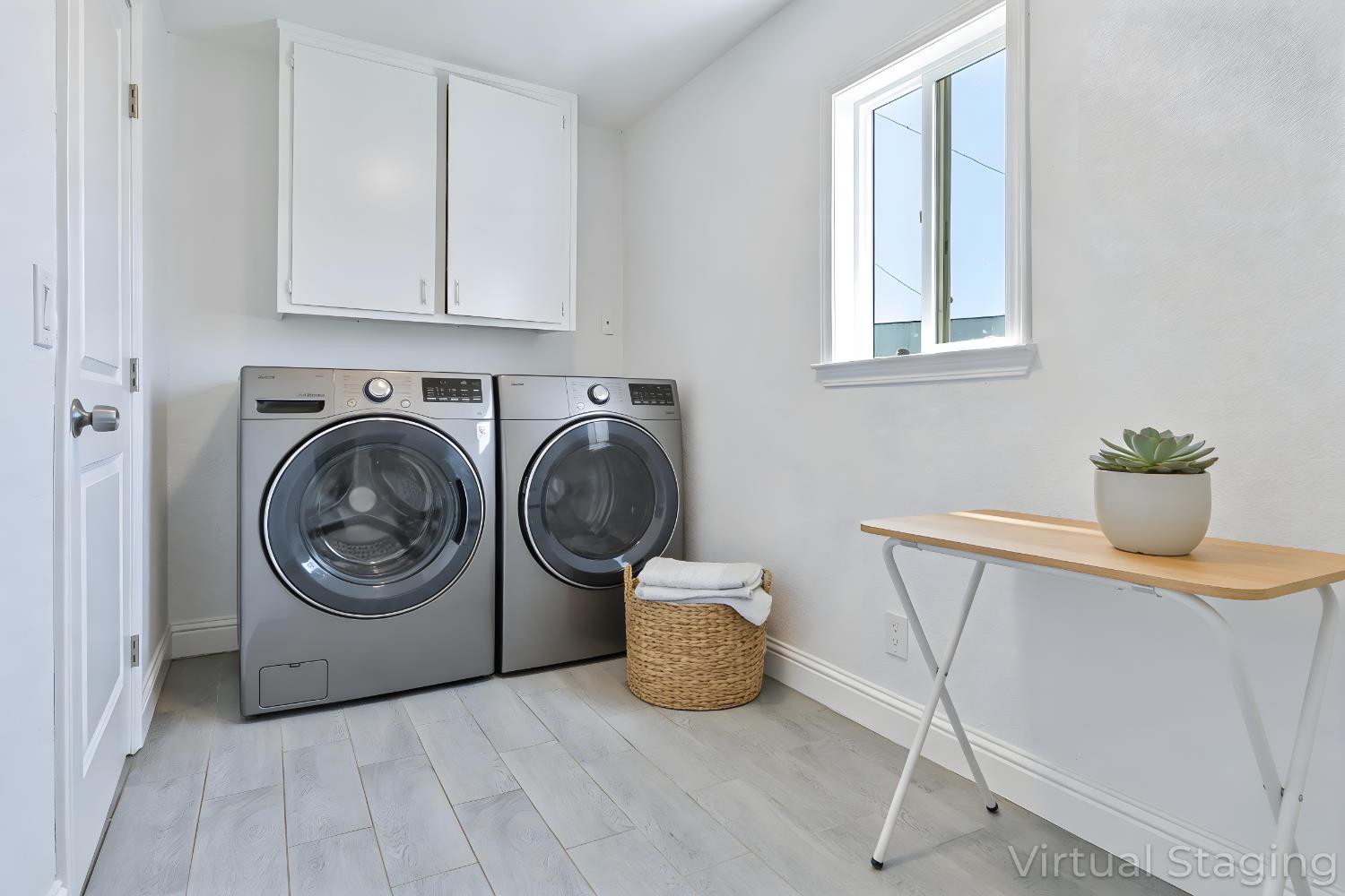 272 Pleasant St, Lindsay, CA 93247