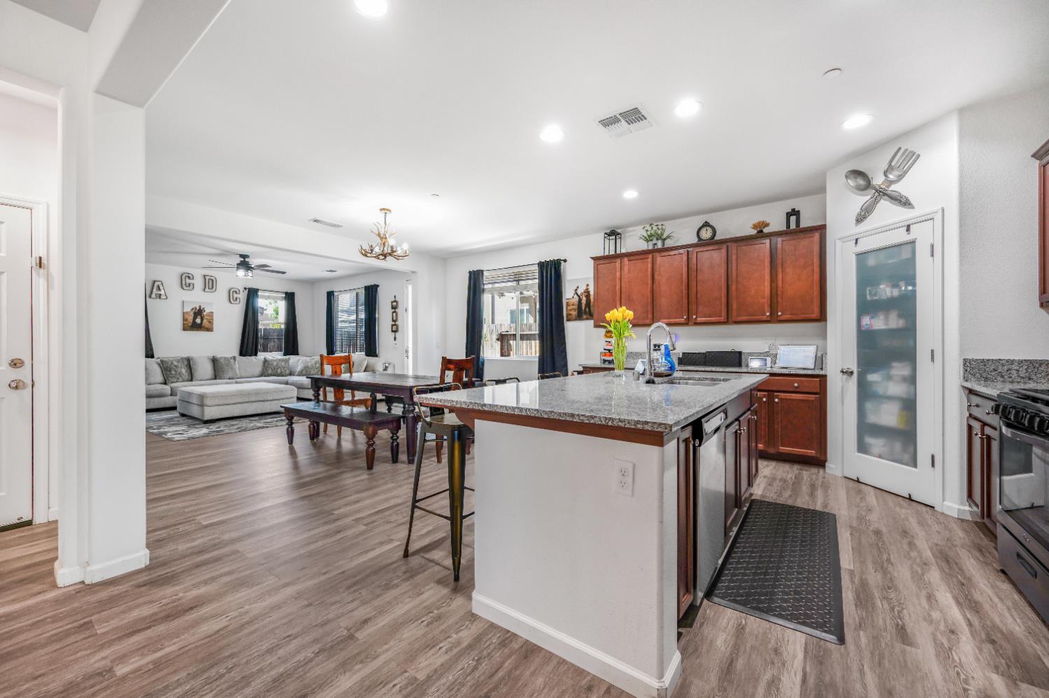 7430 E Cornell Ave, Fresno, CA 93737