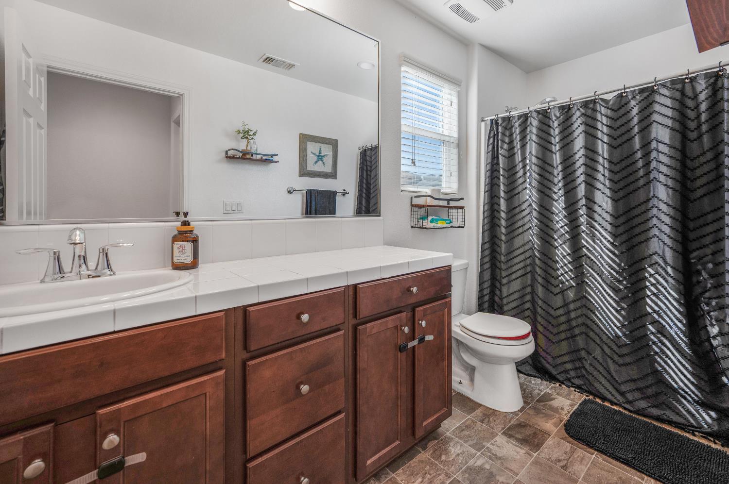 7430 E Cornell Ave, Fresno, CA 93737