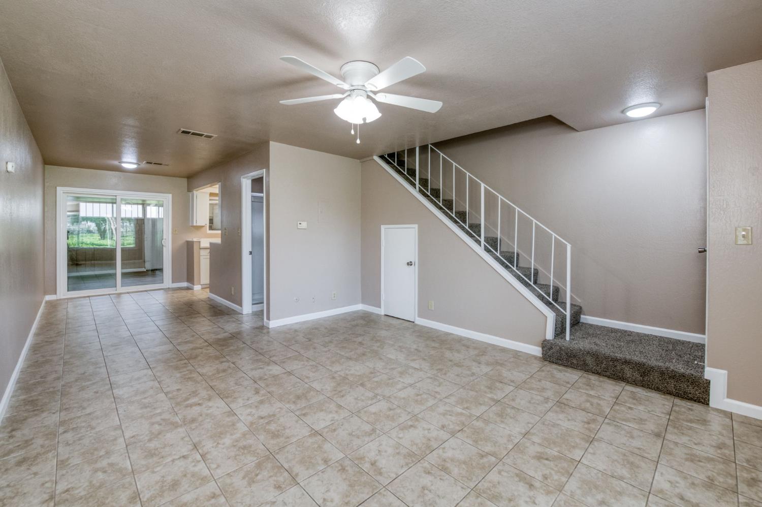 5118 E Ashlan Ave #102, Fresno, CA 93727