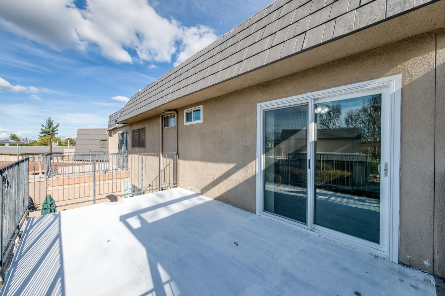 5118 E Ashlan Ave #102, Fresno, CA 93727