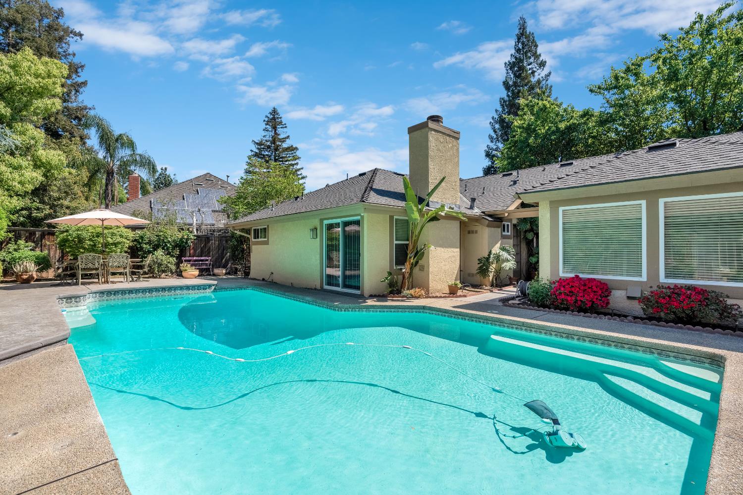 674 E Cole Ave, Fresno, CA 93720