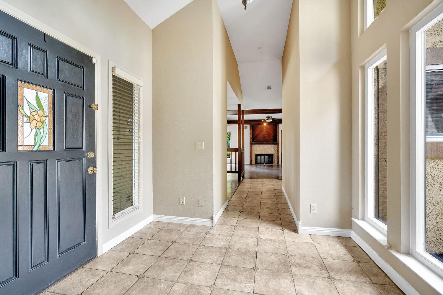 674 E Cole Ave, Fresno, CA 93720