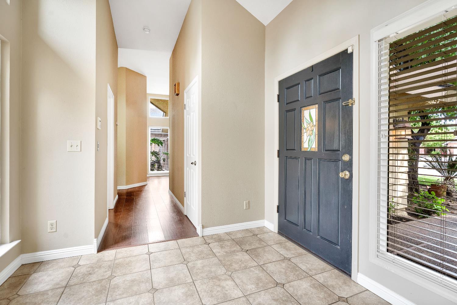 674 E Cole Ave, Fresno, CA 93720