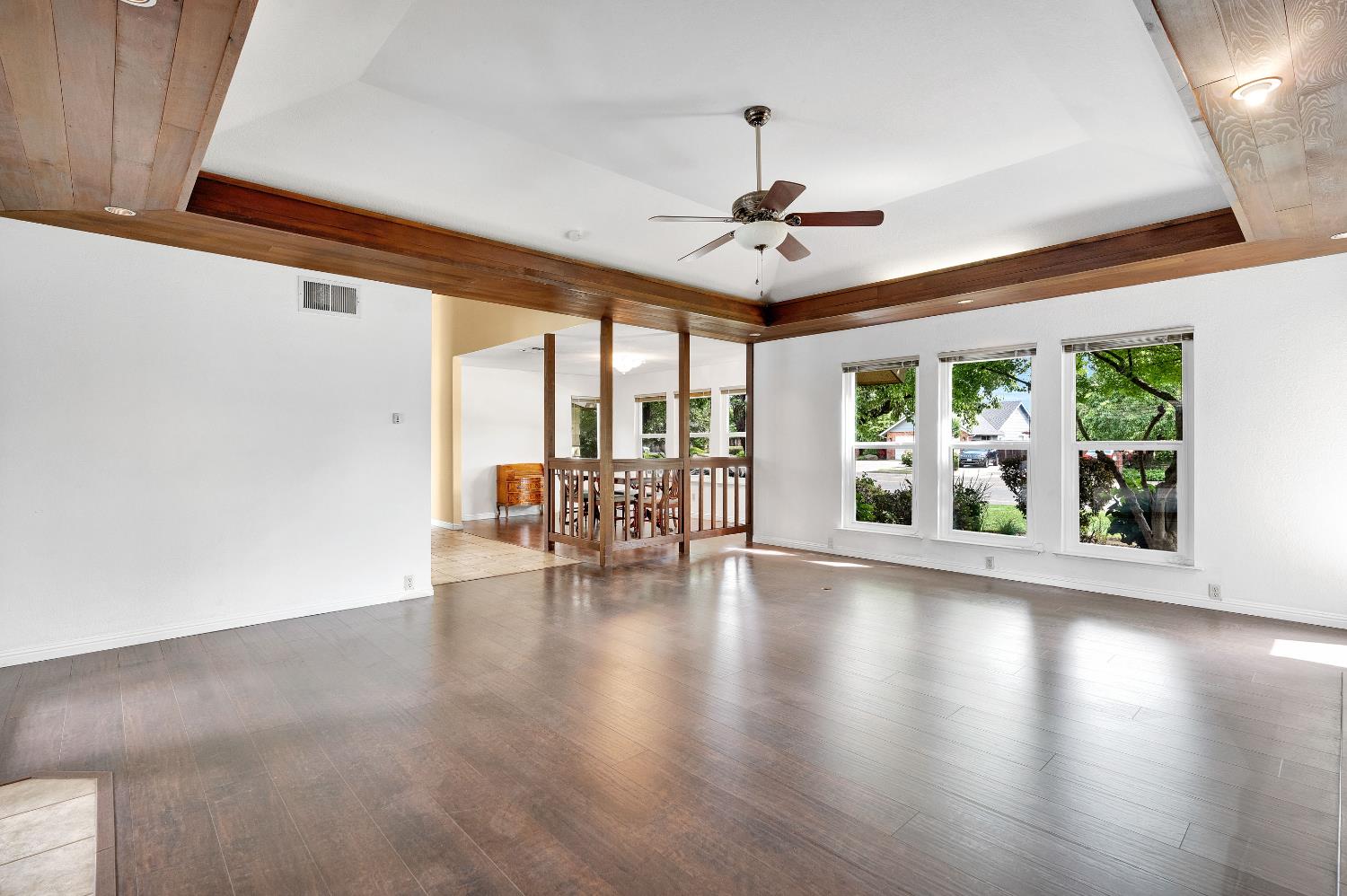 674 E Cole Ave, Fresno, CA 93720