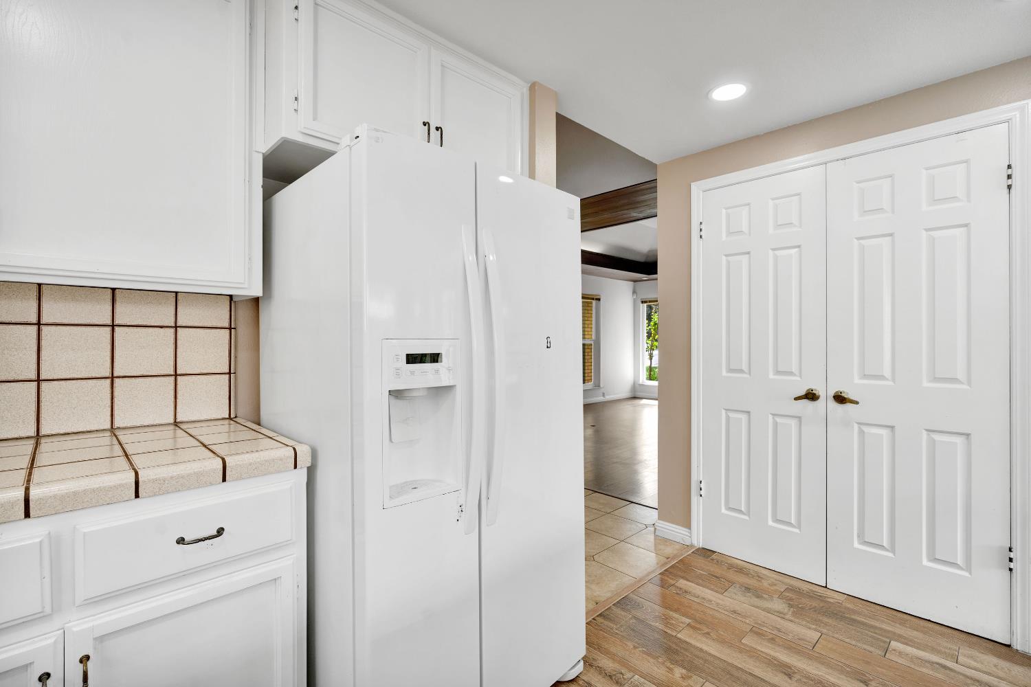 674 E Cole Ave, Fresno, CA 93720