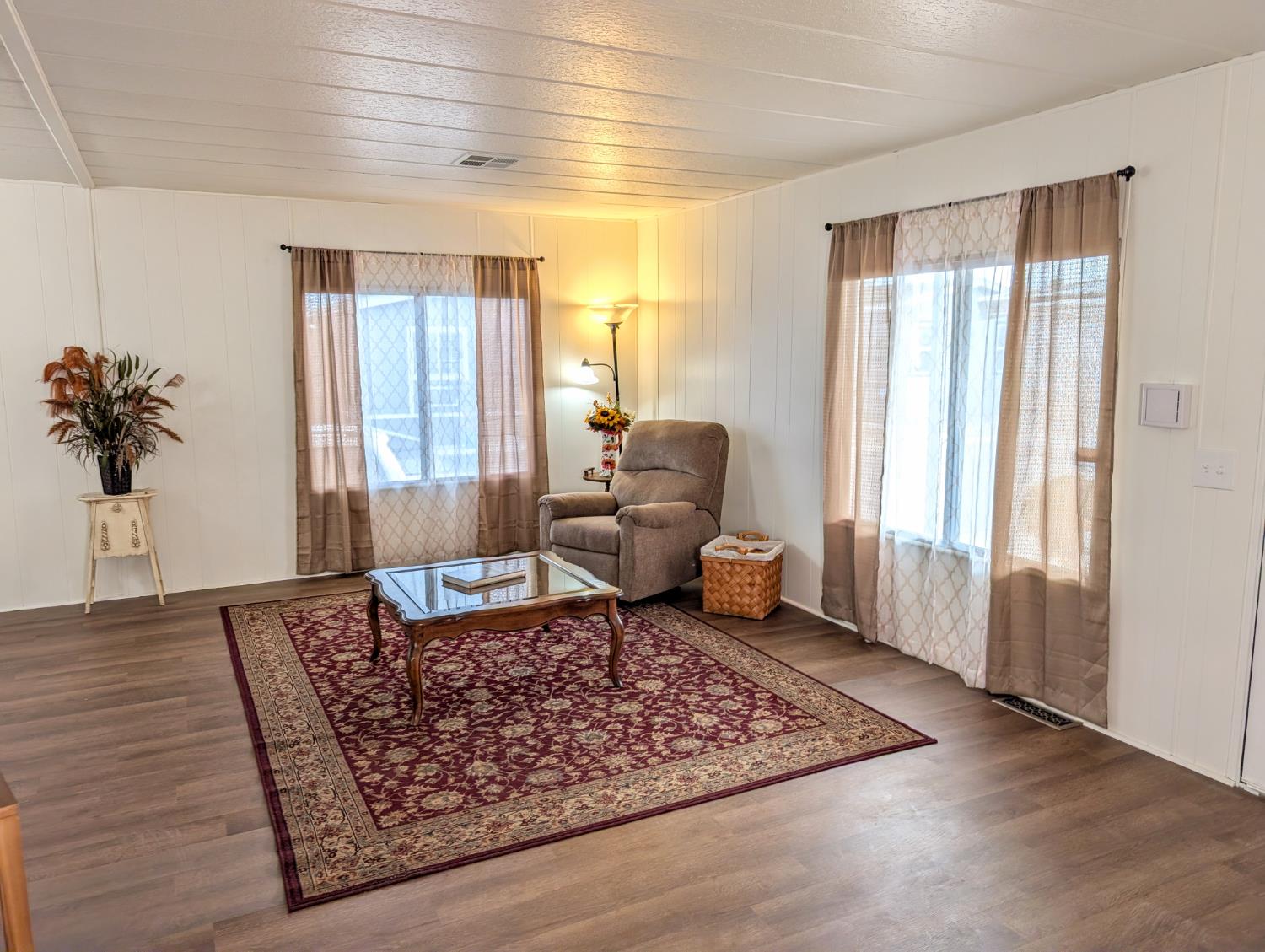 1001 Sylmar #30, Clovis, CA 93612