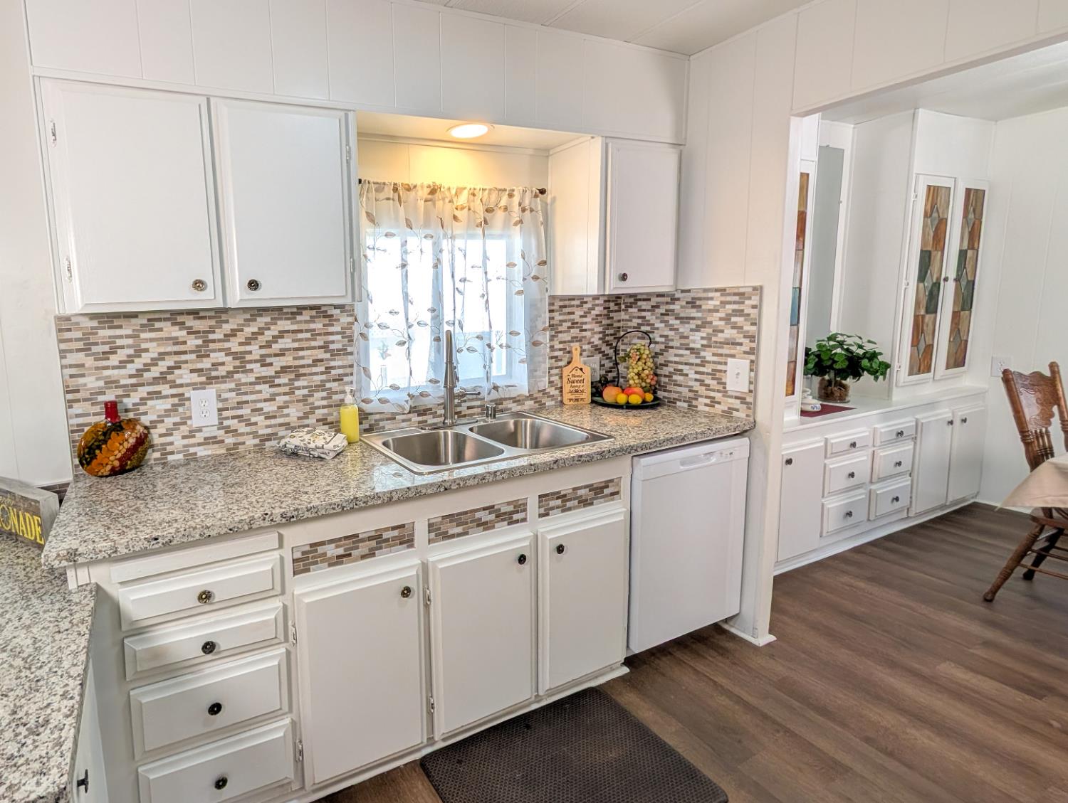 1001 Sylmar #30, Clovis, CA 93612