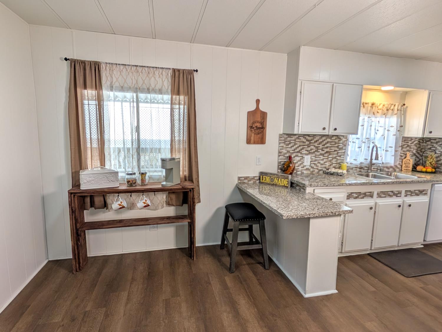 1001 Sylmar #30, Clovis, CA 93612