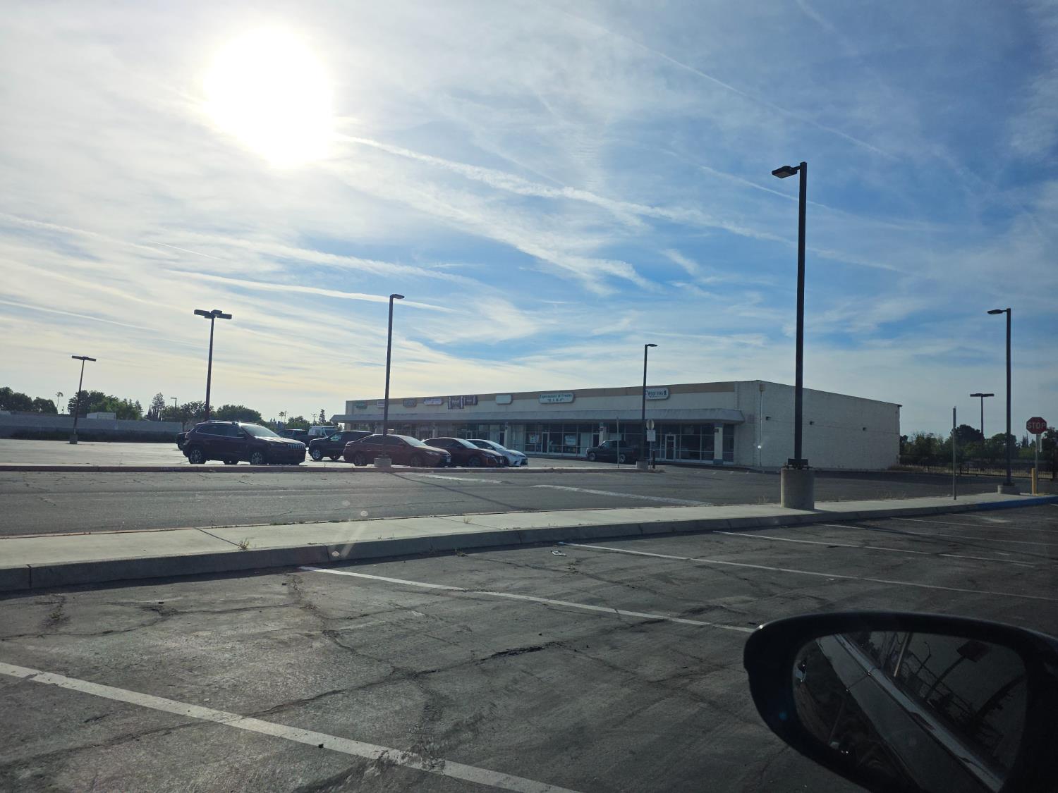 5710 E Kings Canyon Rd, Fresno, CA 93727