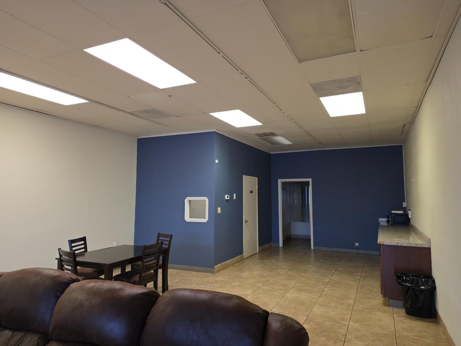 5710 E Kings Canyon Rd, Fresno, CA 93727