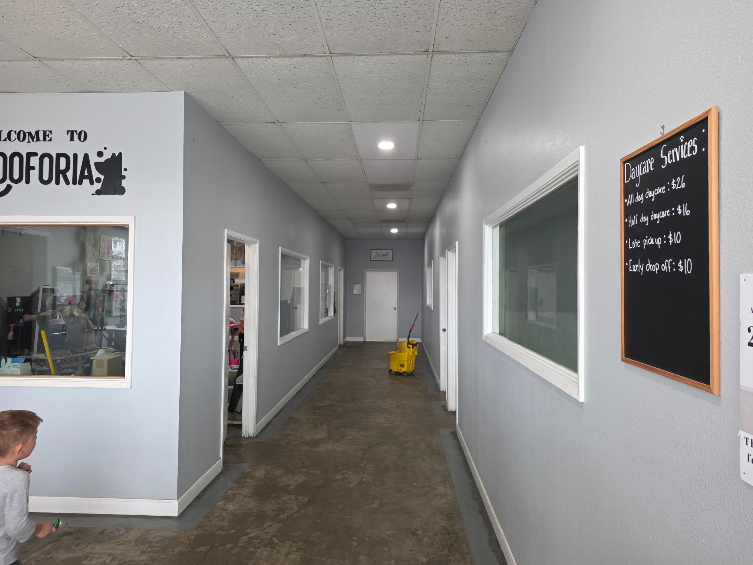 5710 E Kings Canyon Rd, Fresno, CA 93727