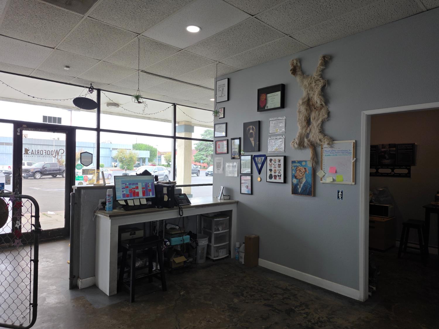 5710 E Kings Canyon Rd, Fresno, CA 93727