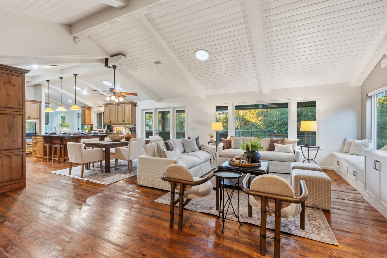 45012 Mockingbird Ln, Oakhurst, CA 93644