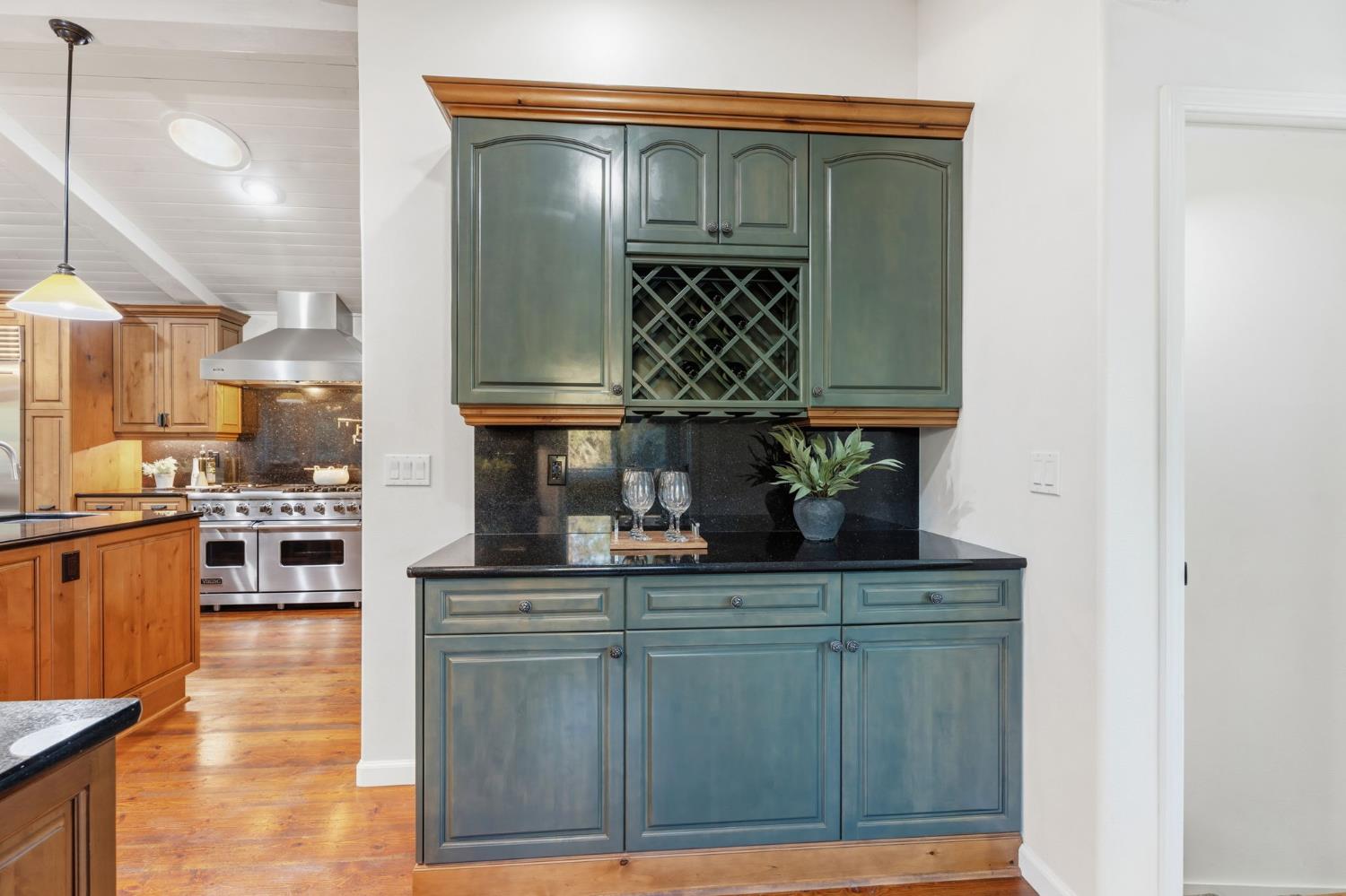 45012 Mockingbird Ln, Oakhurst, CA 93644