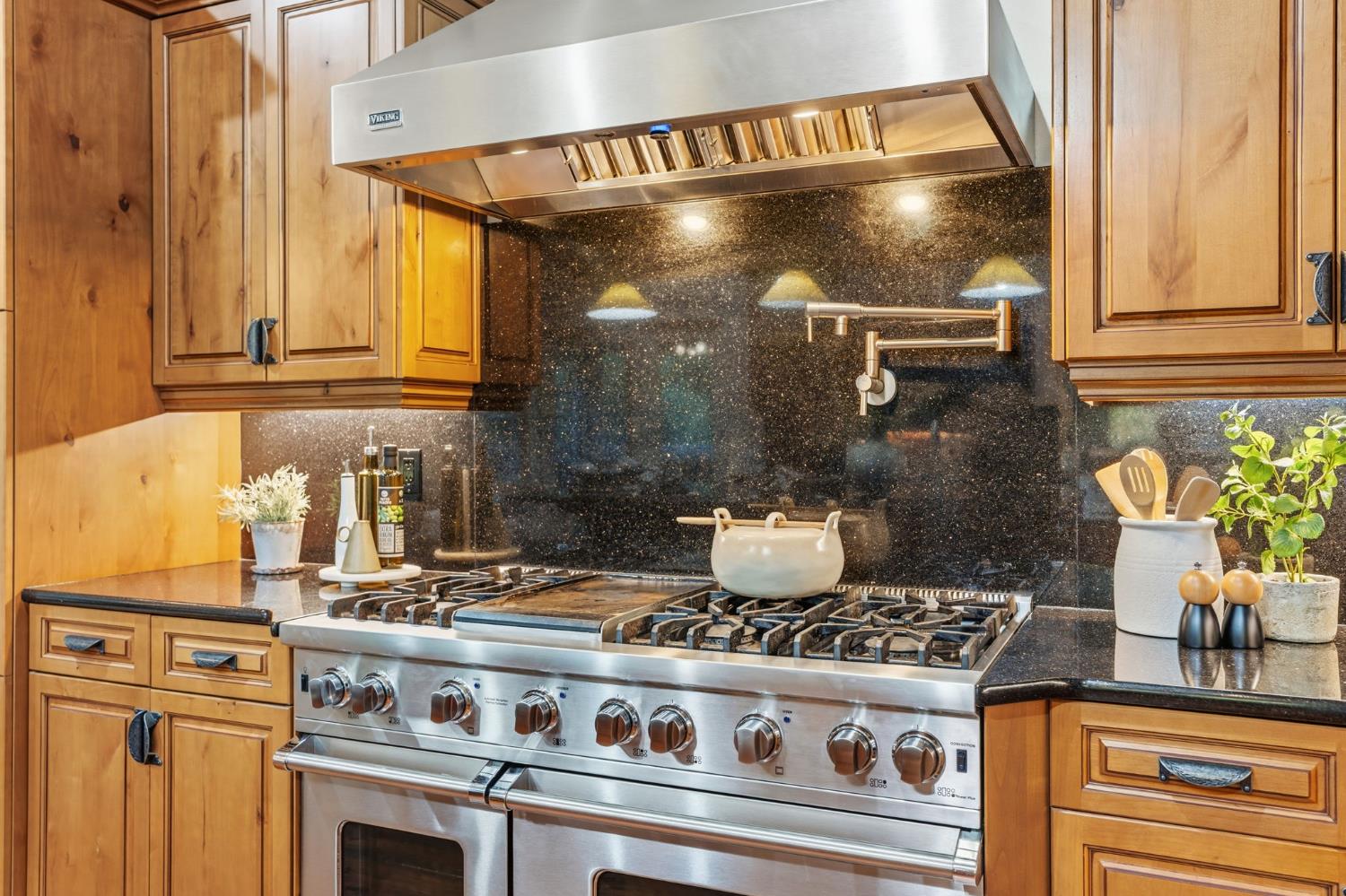 45012 Mockingbird Ln, Oakhurst, CA 93644