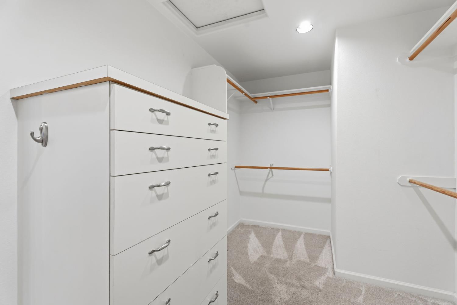 45012 Mockingbird Ln, Oakhurst, CA 93644