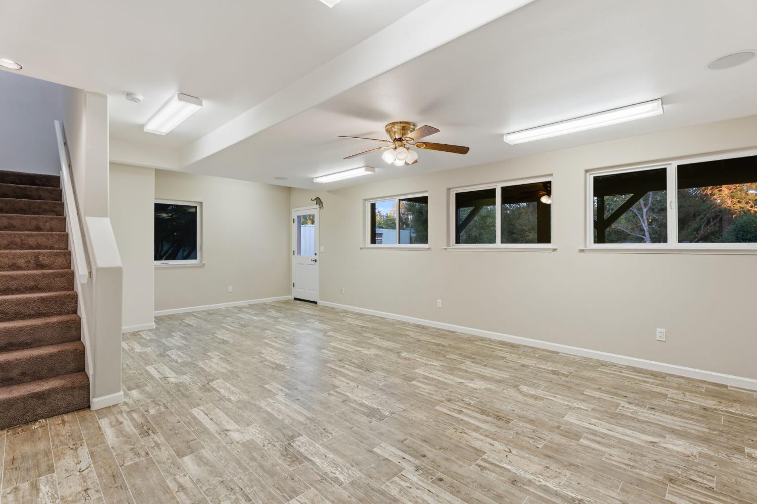 45012 Mockingbird Ln, Oakhurst, CA 93644