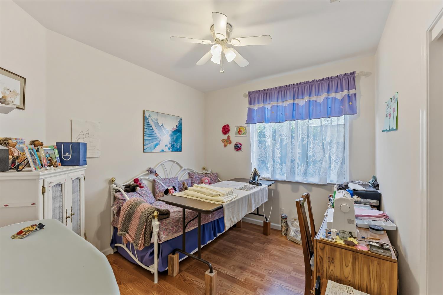 8613 N Whitney Ave, Fresno, CA 93720