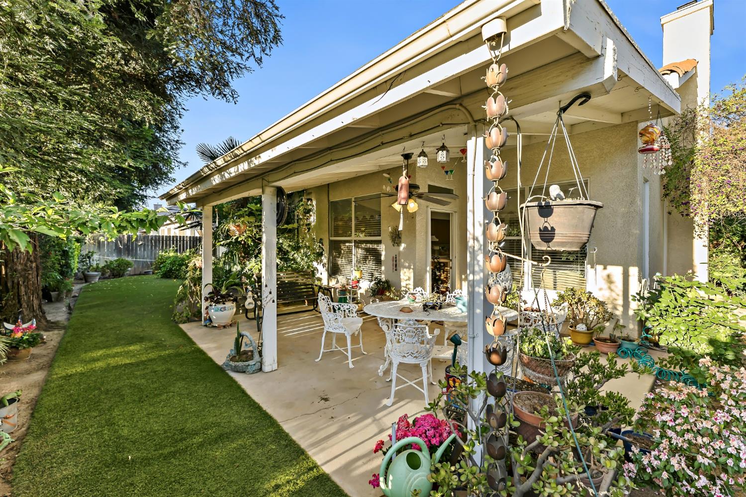 8613 N Whitney Ave, Fresno, CA 93720