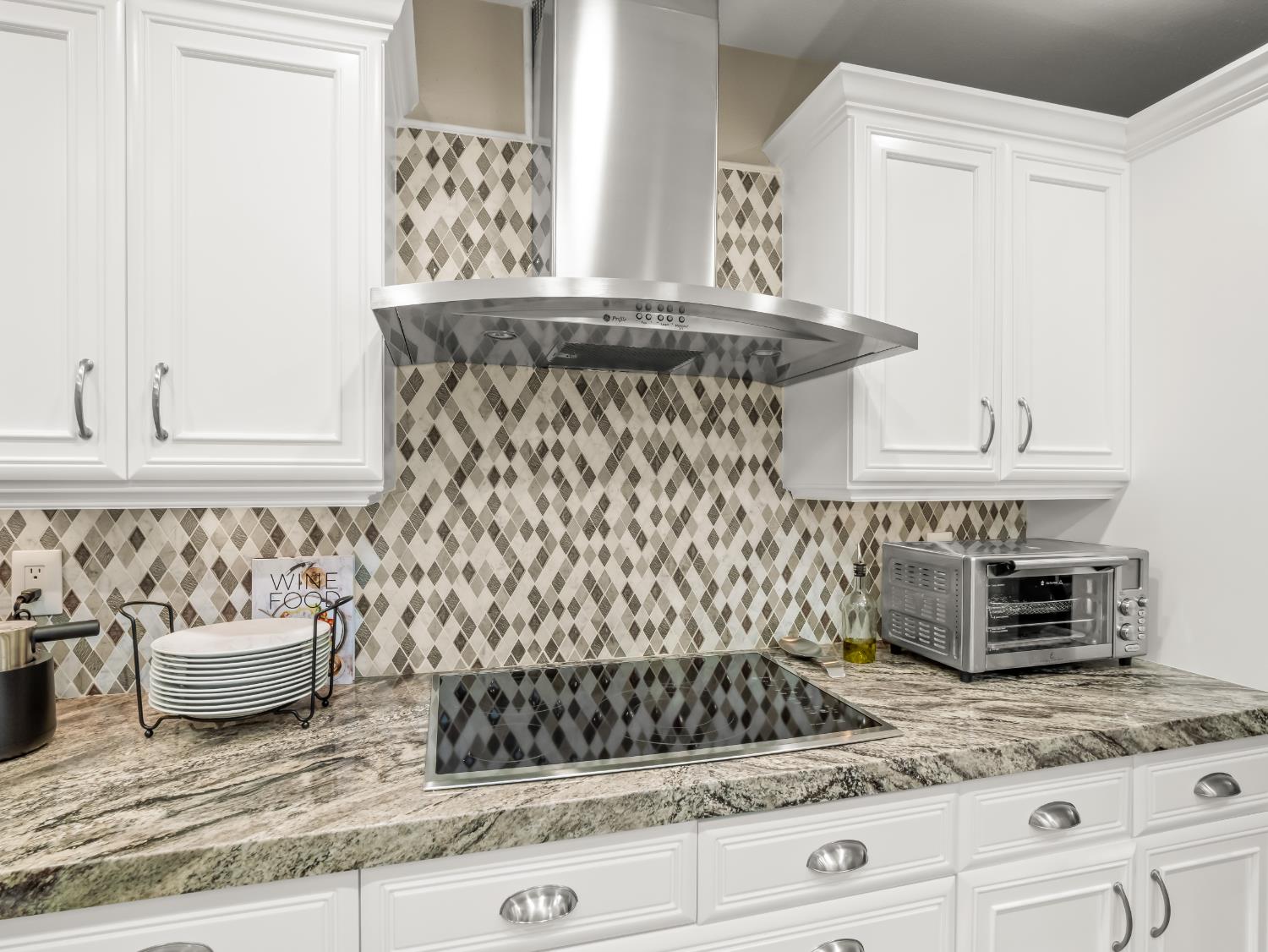 2690 Joshua Ave, Clovis, CA 93611