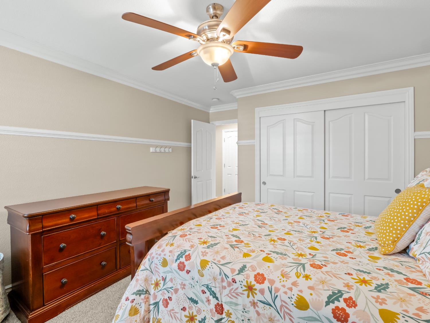 2690 Joshua Ave, Clovis, CA 93611