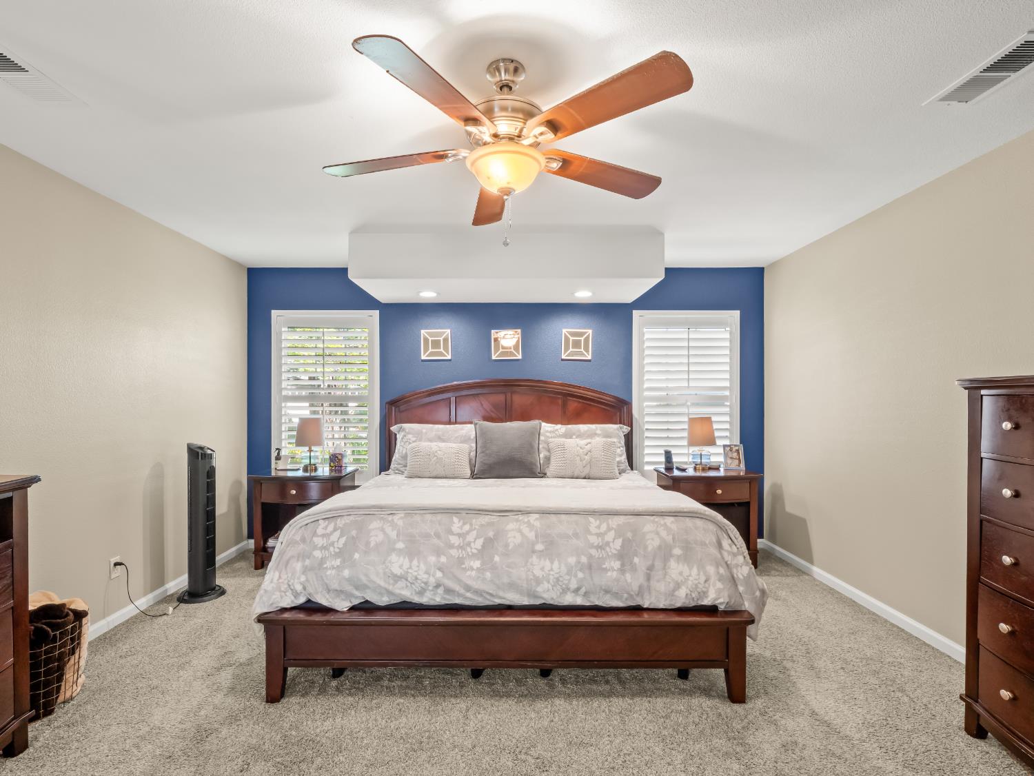 2690 Joshua Ave, Clovis, CA 93611