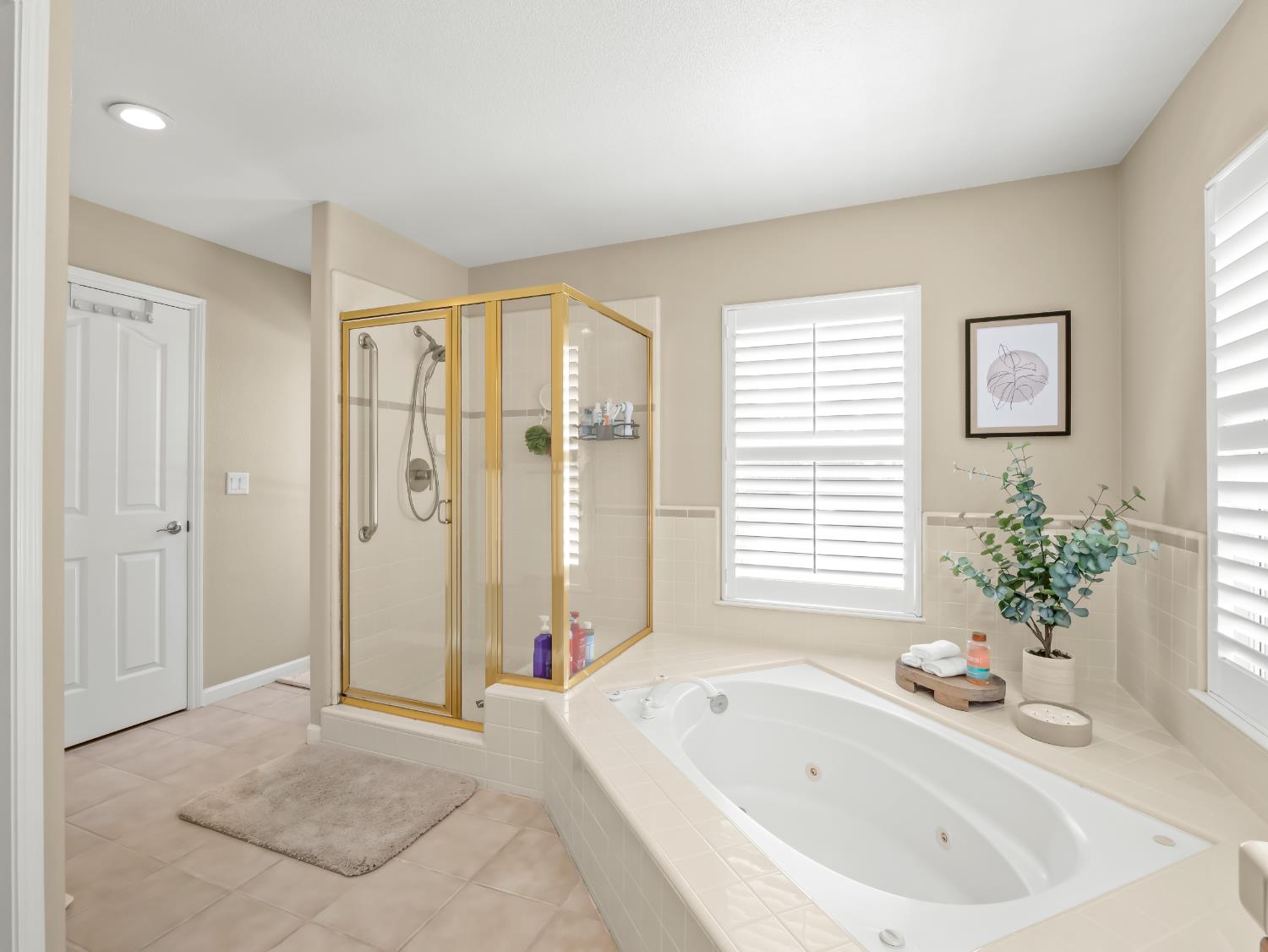 2690 Joshua Ave, Clovis, CA 93611